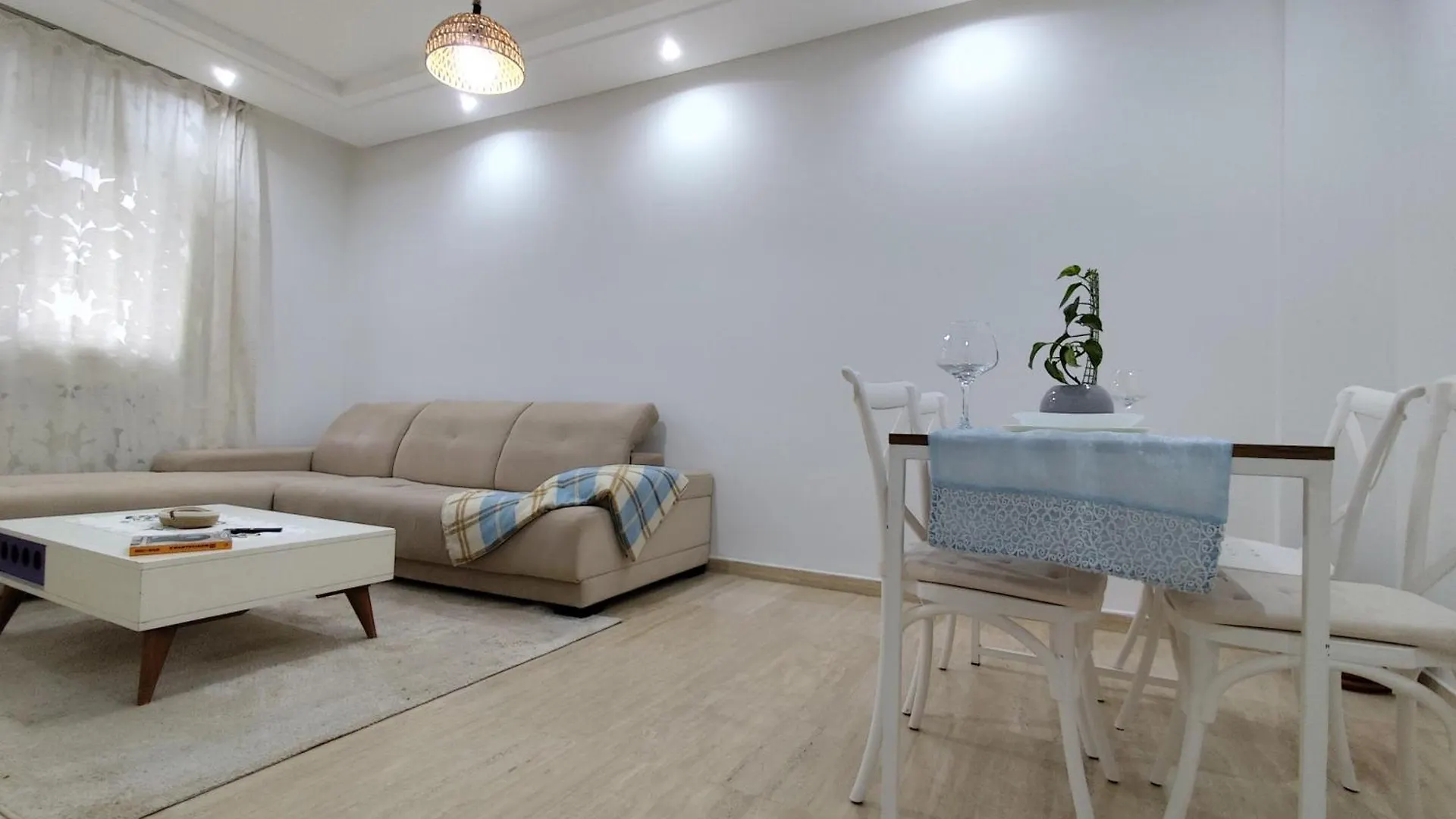 Apartmán Laouina Tunis 0*,  Tunisko